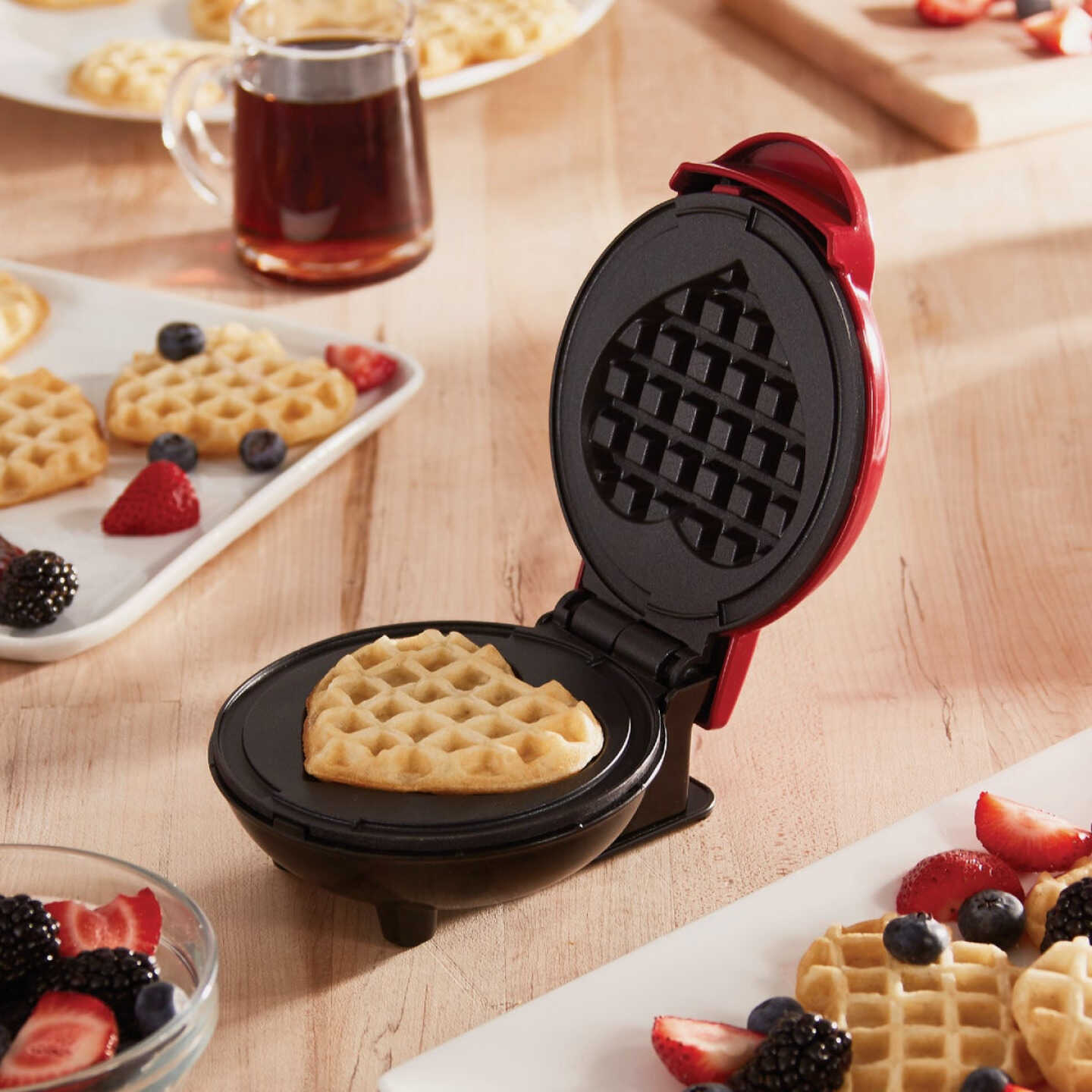 Dash 4 In. Heart Mini Waffle Maker - Henery Hardware